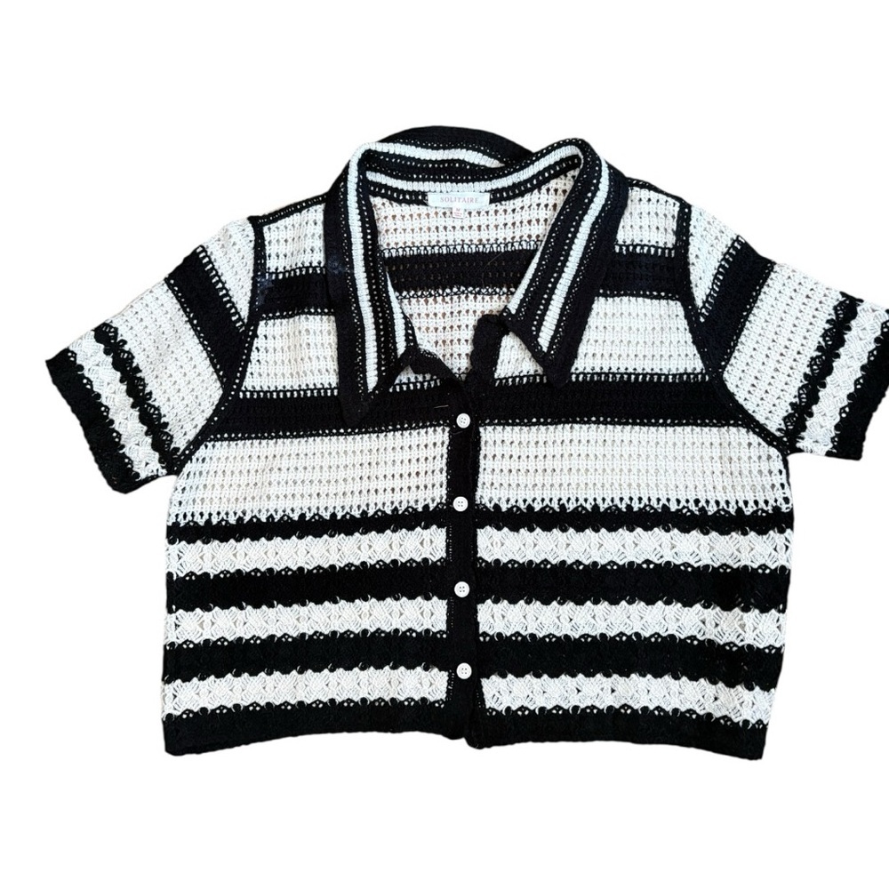 Solitaire Black & White Crochet Button-Front Blouse – Size Medium